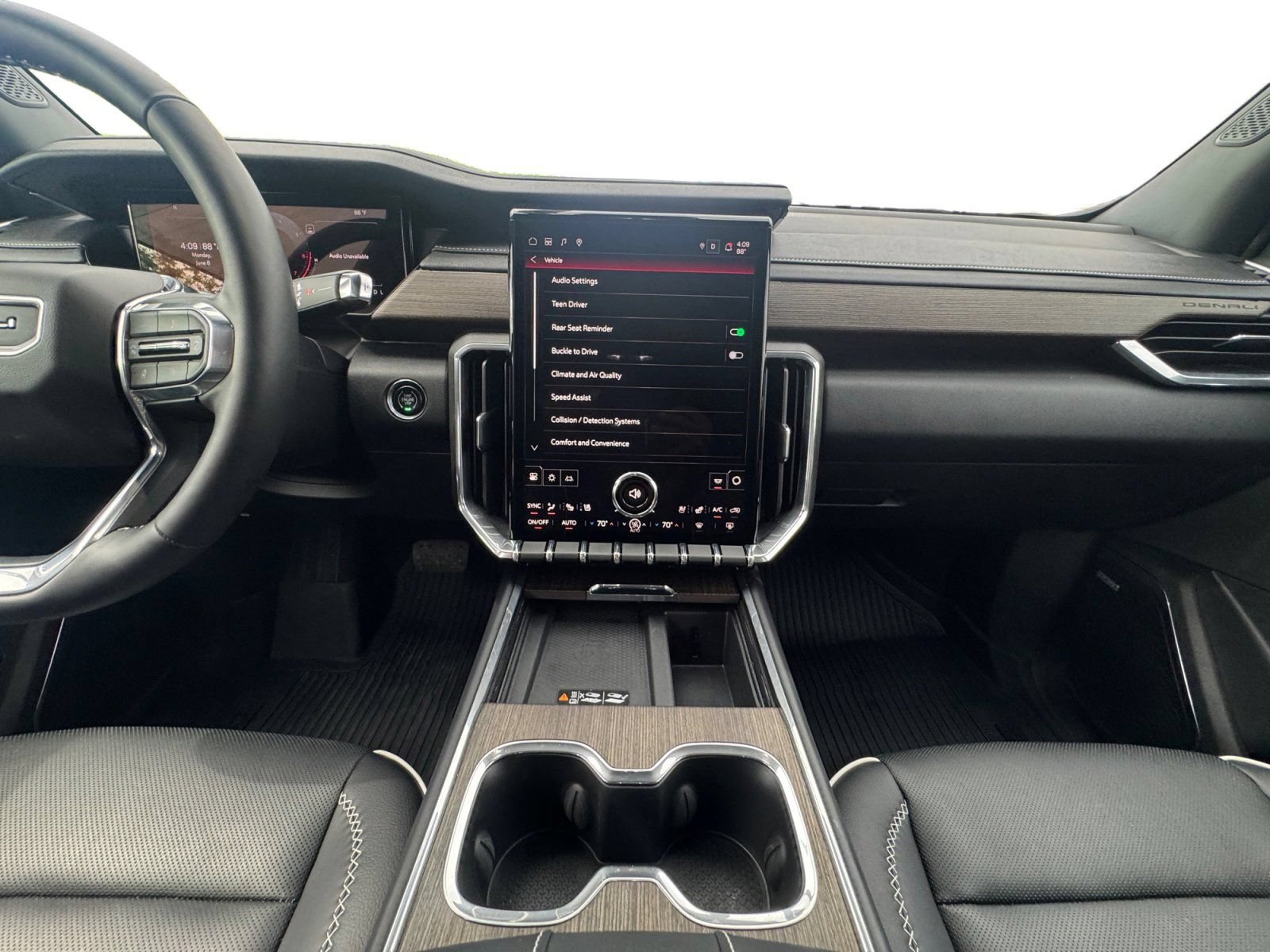 Certified 2025 GMC Acadia Denali w/ LPO, Floor Liner Package AWD/4WD image 12
