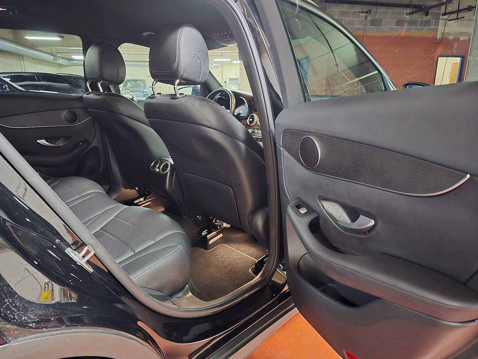 Used 2022 Mercedes-Benz GLC 300 GLC 300 image 15