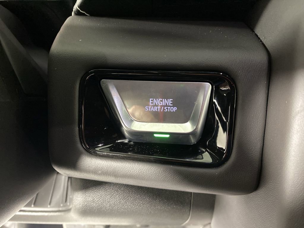 New 2026 GMC Yukon AT4 Ultimate w/ LPO, Floor Liner Package image 17