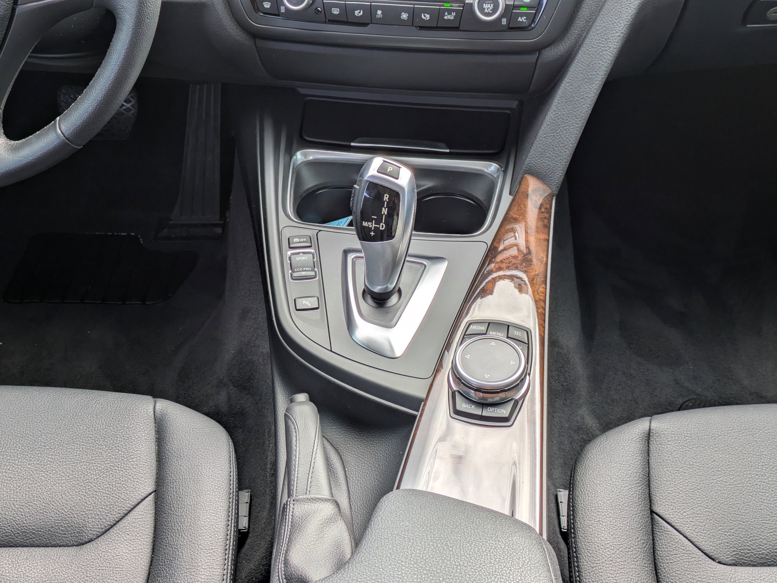 Used 2015 BMW 320i xDrive Sedan image 19