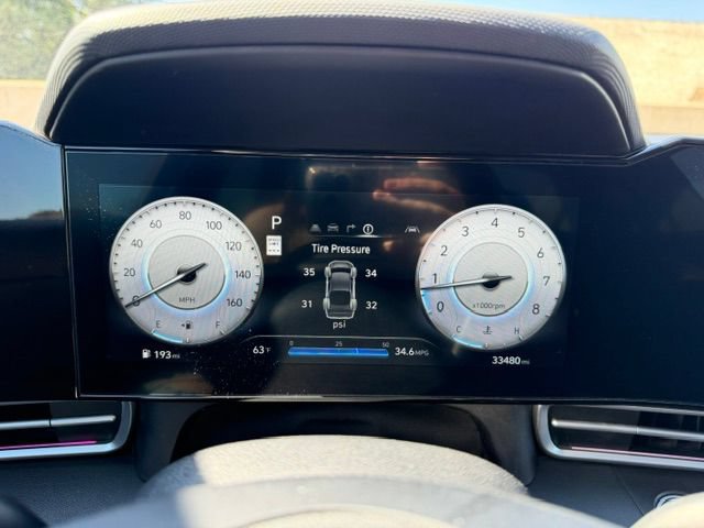 Used 2024 Hyundai Elantra Limited FWD image 12