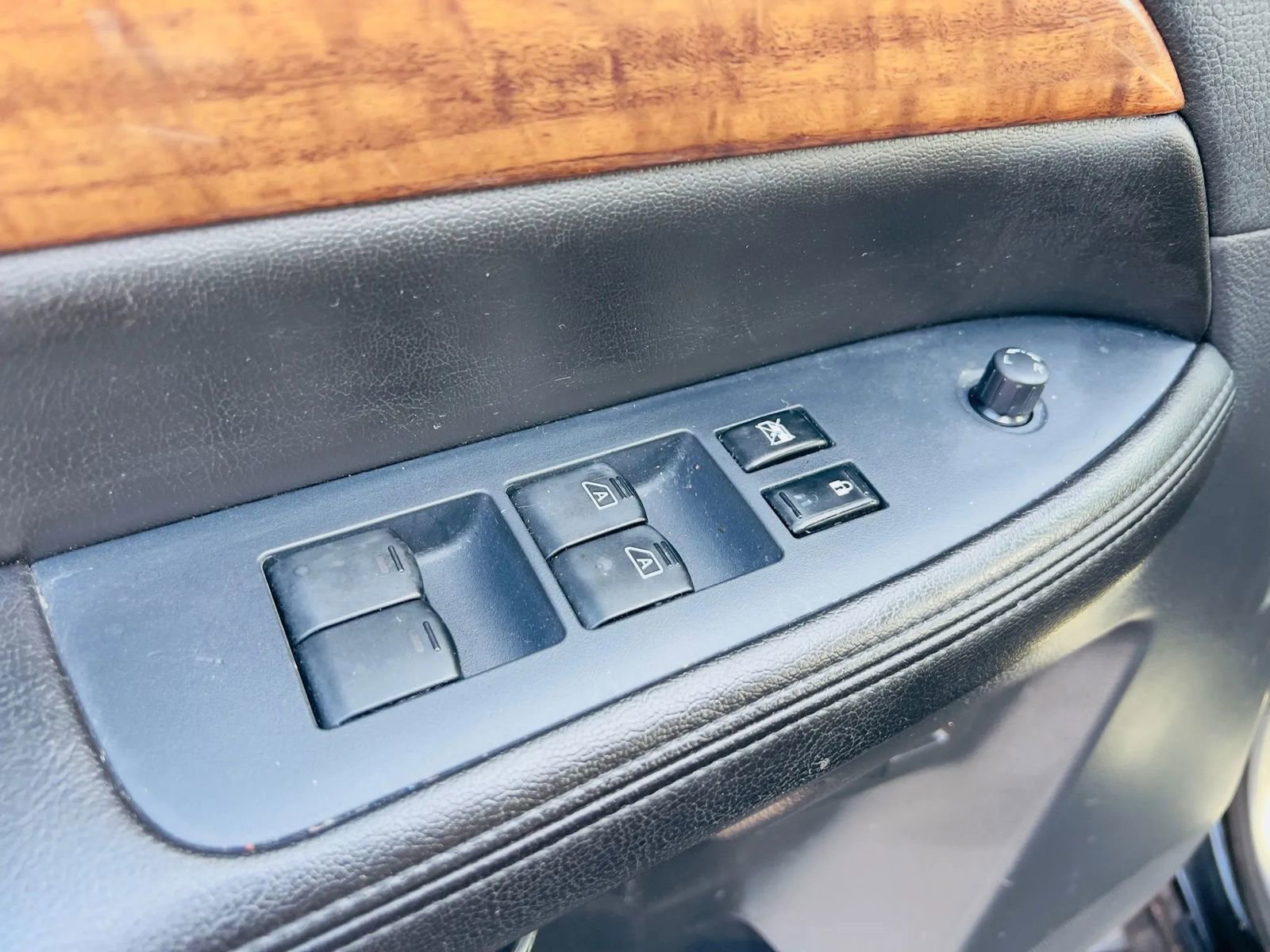 Used 2014 Nissan Armada SL image 28