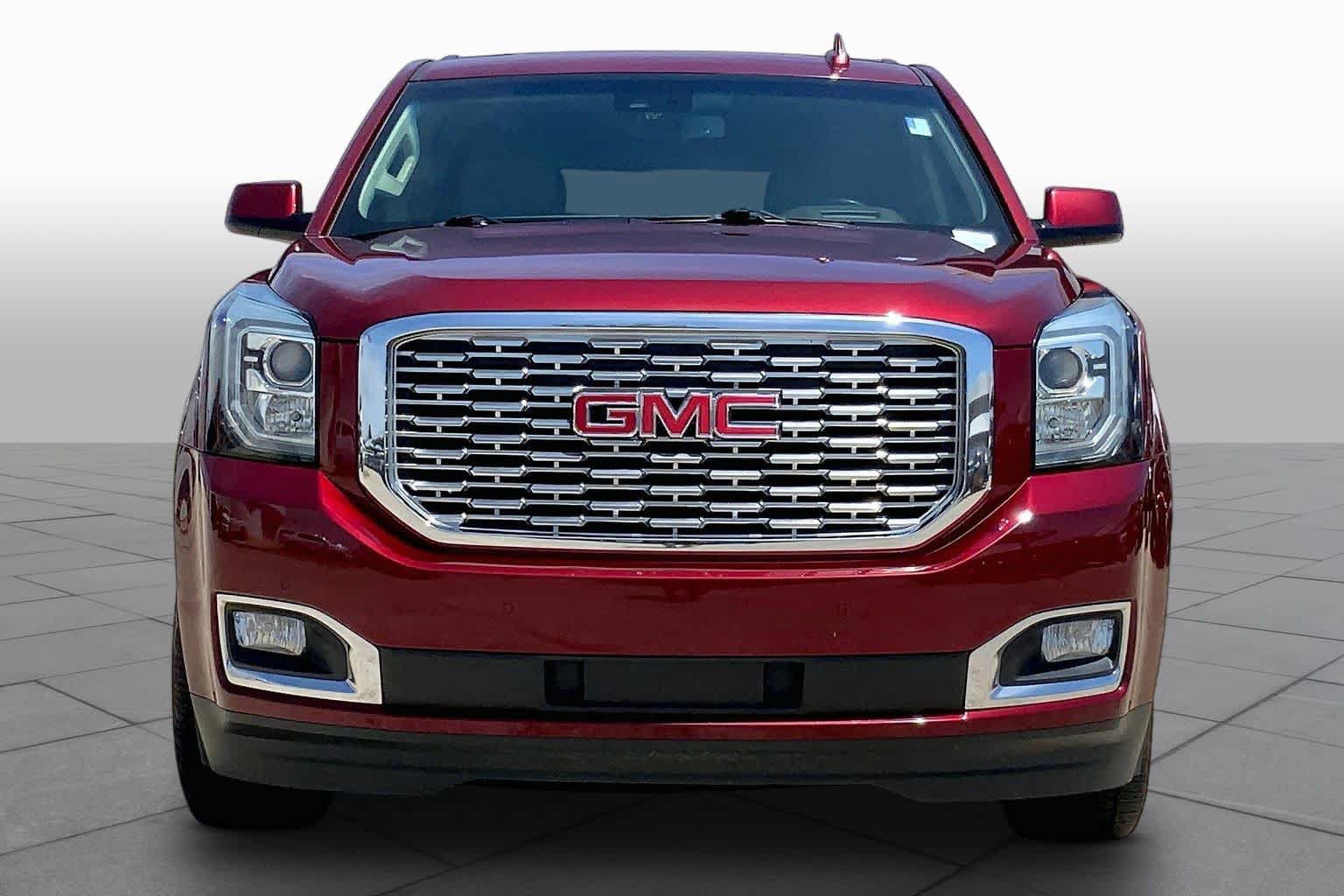 Used 2018 GMC Yukon Denali w/ Denali Ultimate Package AWD/4WD image 4