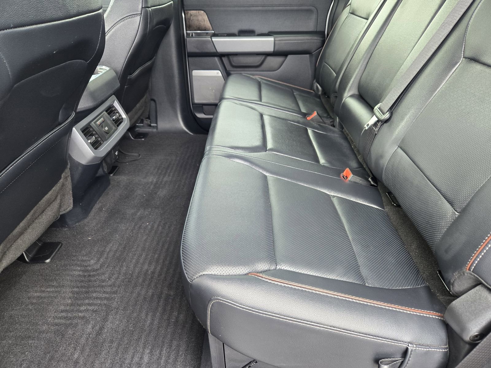 Used 2023 Ford F250 Lariat w/ Lariat Ultimate Package image 29