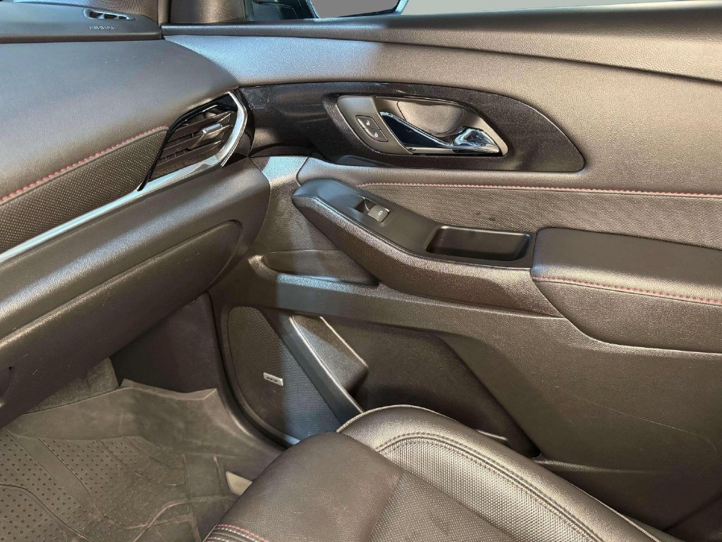 Used 2023 Chevrolet Traverse RS w/ LPO, Floor Liner Package AWD/4WD image 25