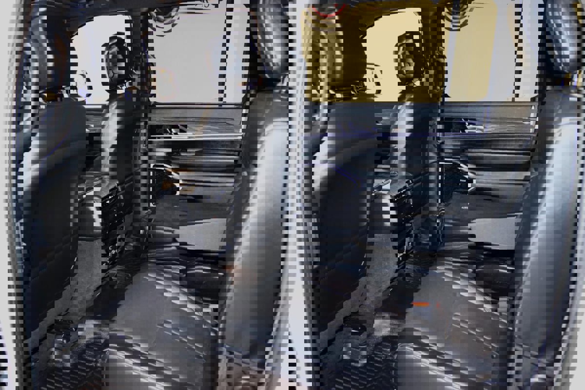 Used 2022 Jeep Wagoneer Series III w/ Premium Group I image 59