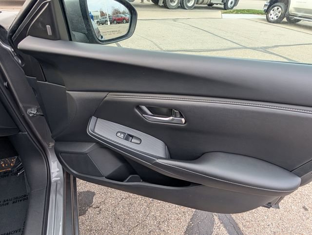 Used 2023 Nissan Sentra SV image 5