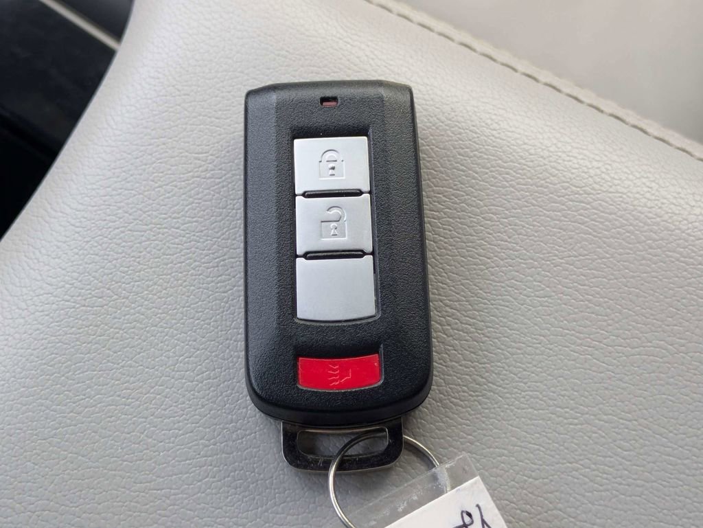 Used 2023 Mitsubishi Eclipse Cross SEL AWD/4WD image 35