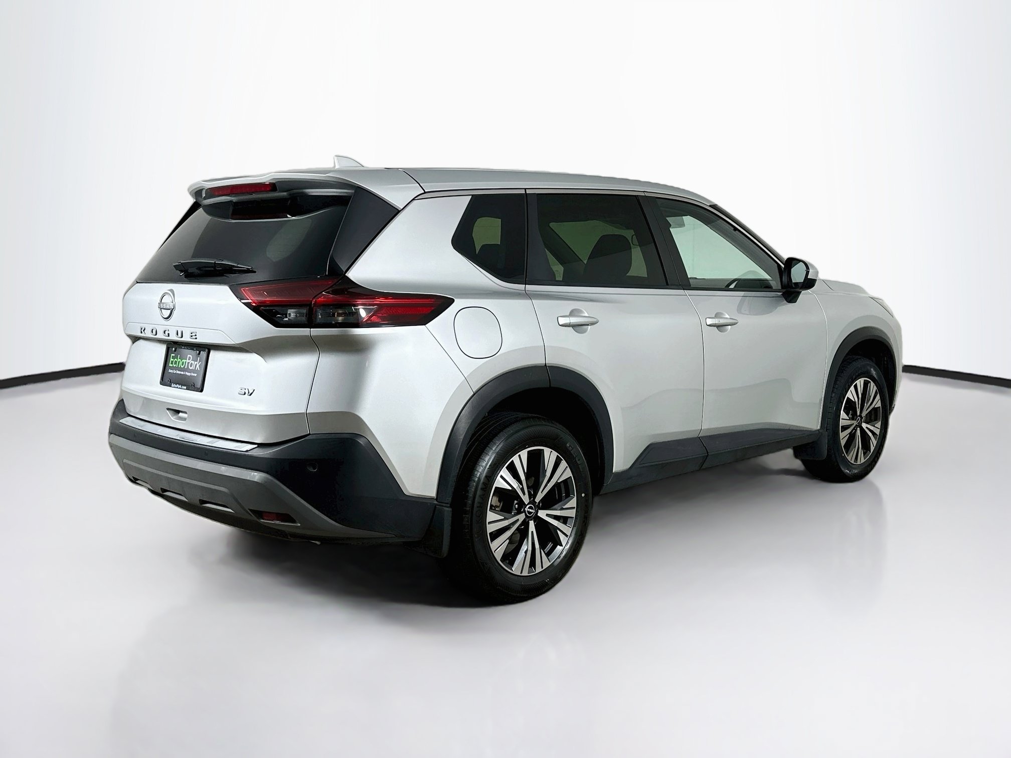 Used 2023 Nissan Rogue SV FWD image 9