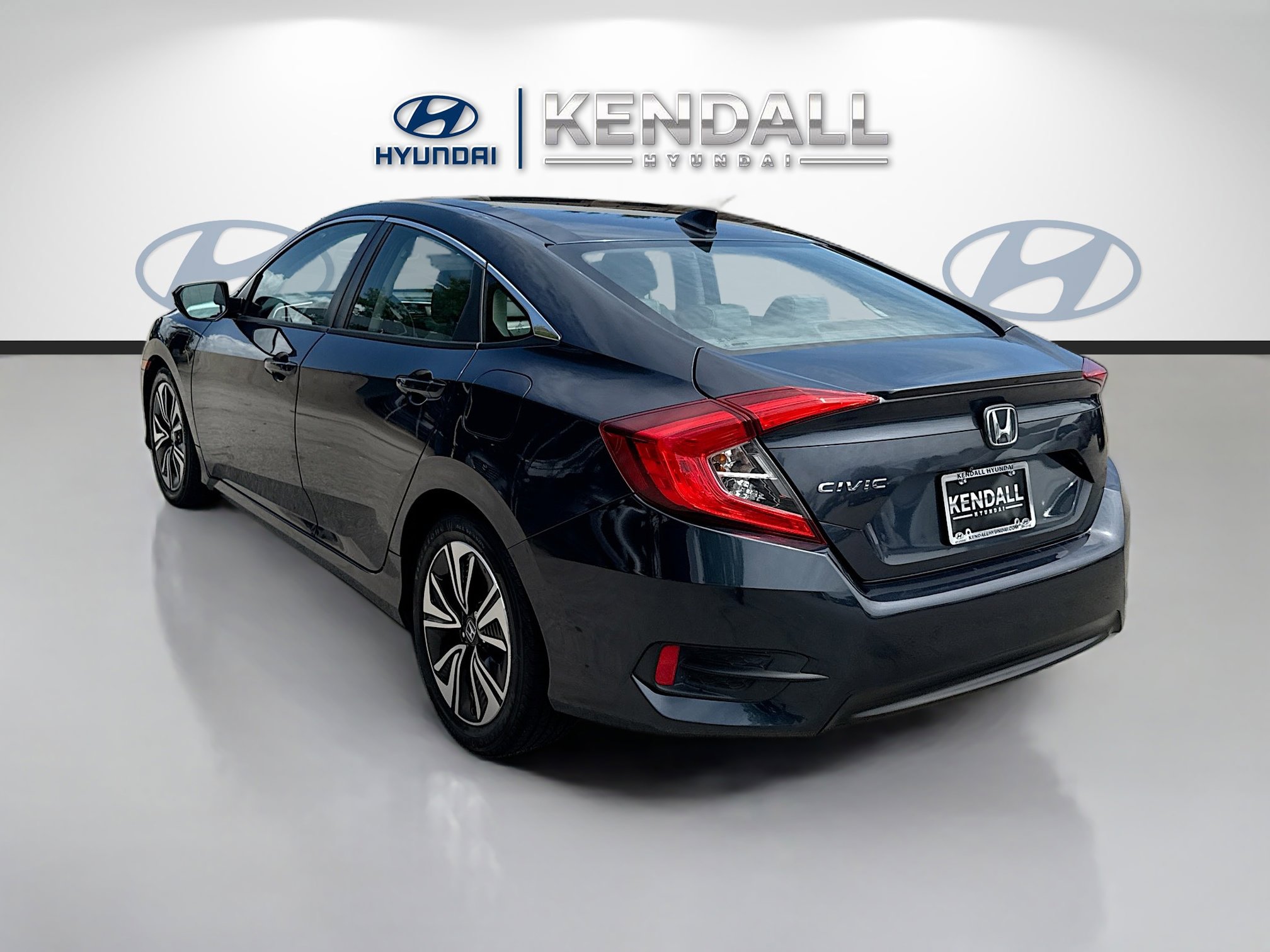 Used 2016 Honda Civic EX-L image 4