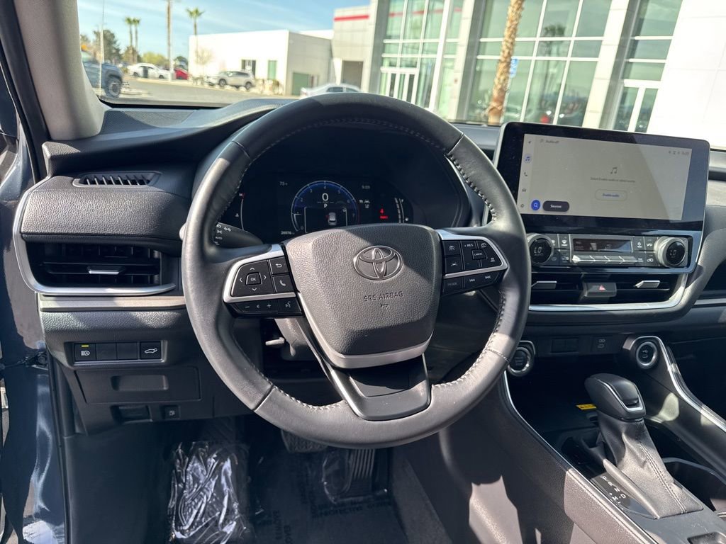Certified 2025 Toyota Grand Highlander FWD image 14