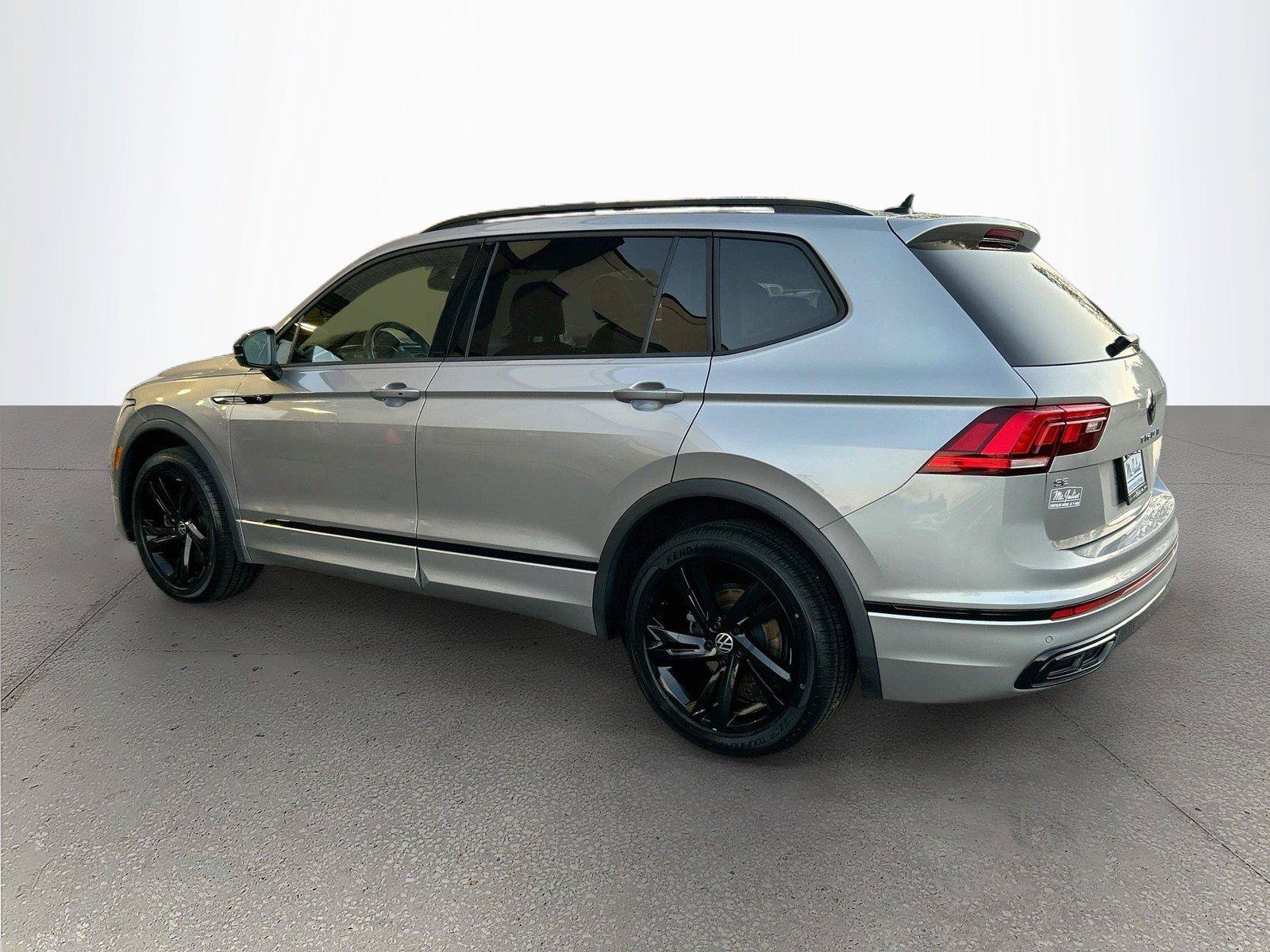 Used 2024 Volkswagen Tiguan SE R-Line FWD image 6