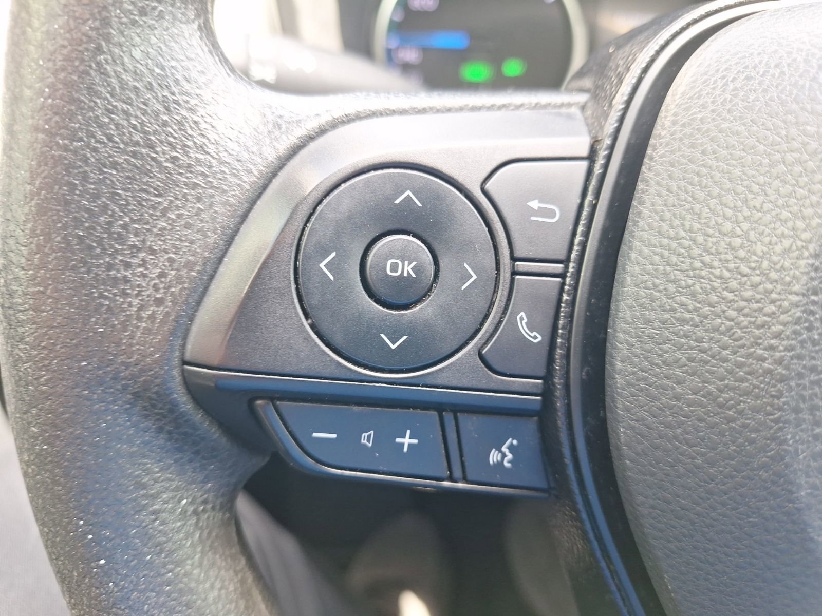 Used 2022 Toyota RAV4 XLE w/ Convenience Package AWD/4WD image 21