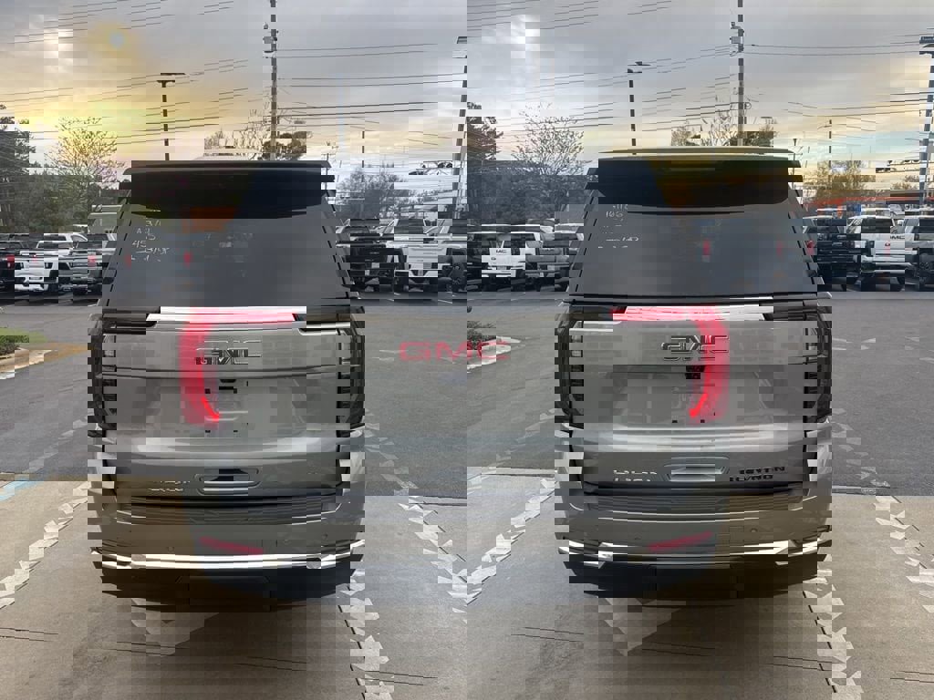 Certified 2026 GMC Yukon XL Elevation w/ Elevation Premium Package image 6