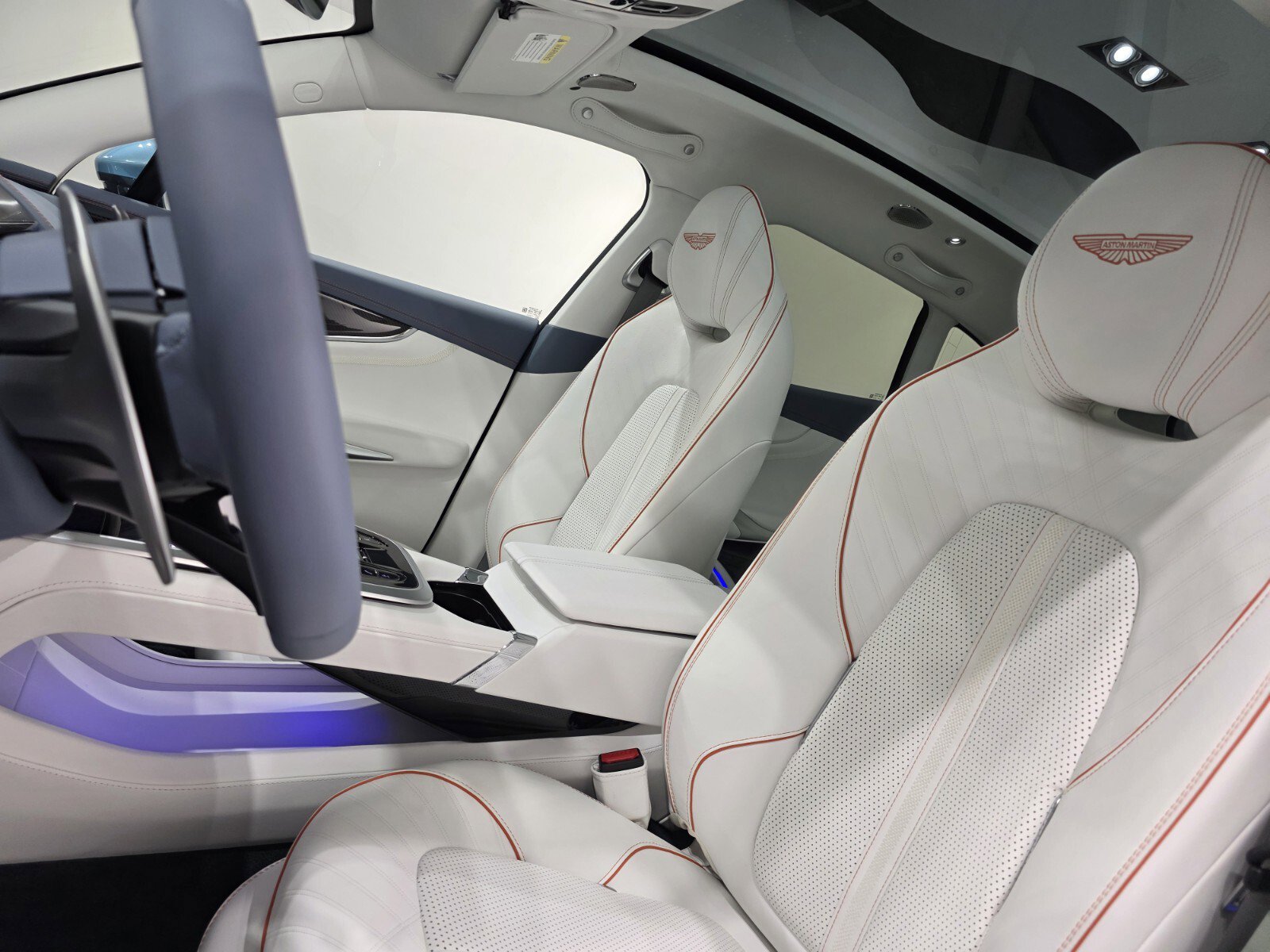 New 2026 Aston Martin DBX 707 image 12