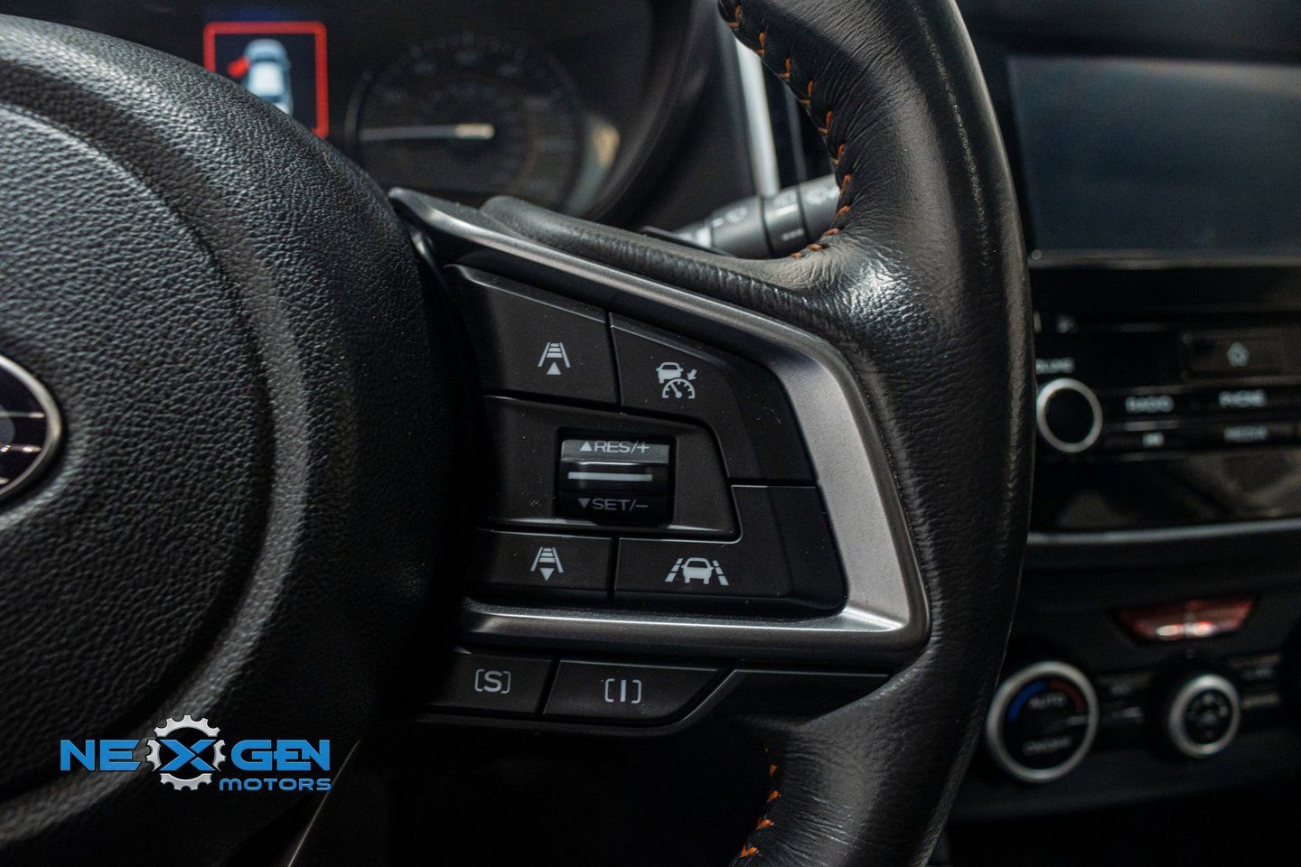 Used 2020 Subaru Crosstrek 2.0i Premium w/ Moonroof Package 2 image 17