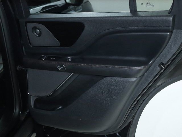 Used 2020 Lincoln Aviator Reserve w/ Class IV Trailer Tow Package image 31