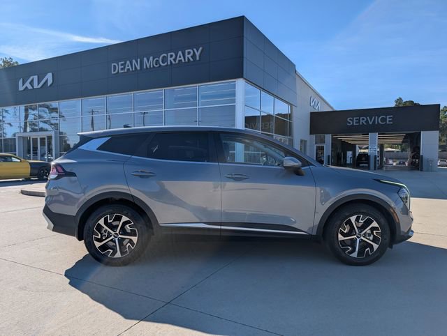 Used 2025 Kia Sportage EX image 2