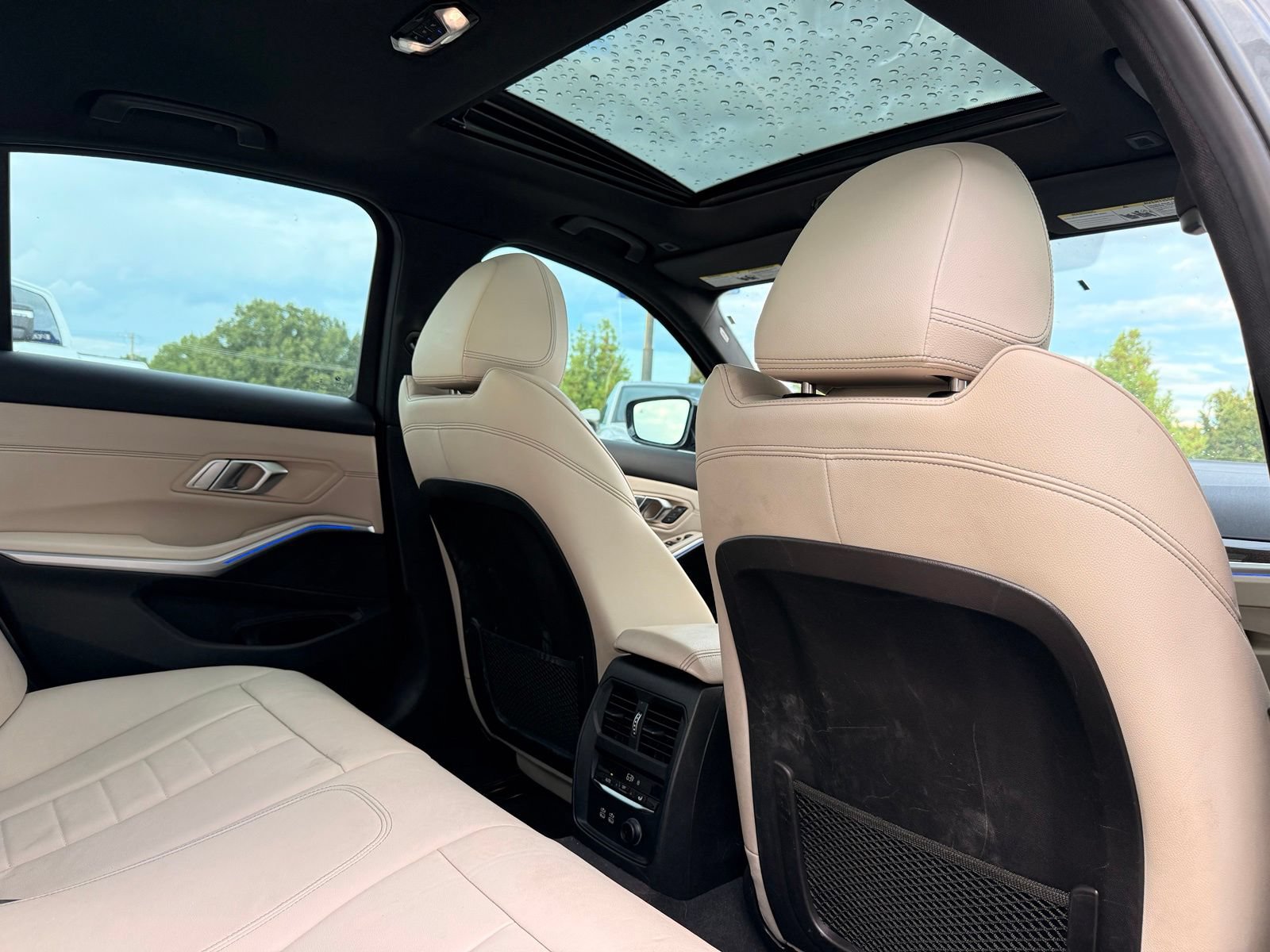 Used 2020 BMW 330i Sedan w/ M Sport Package RWD image 26