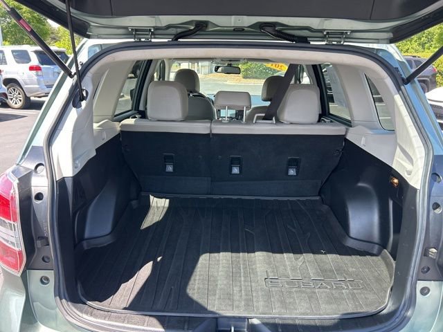 Used 2016 Subaru Forester 2.5i Limited AWD/4WD image 10
