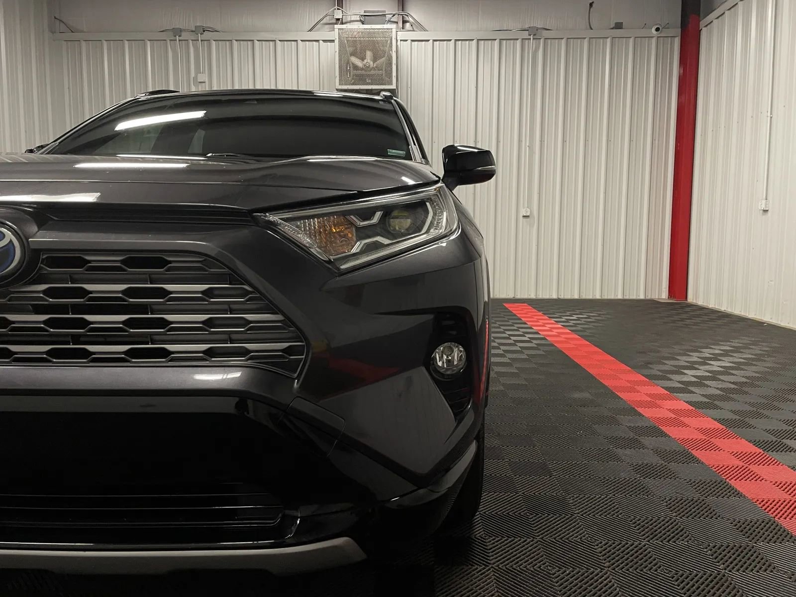 Used 2020 Toyota RAV4 XSE w/ XSE Grade Weather Package image 9