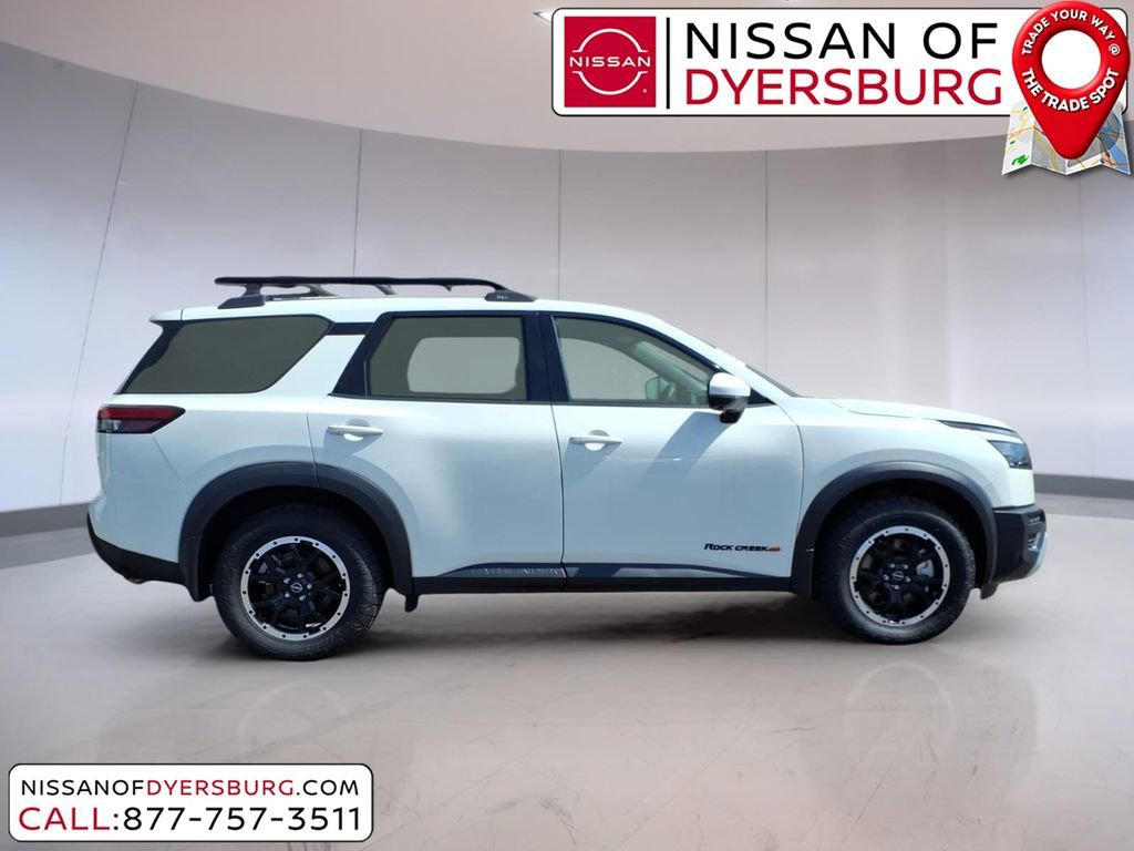 Used 2024 Nissan Pathfinder Rock Creek image 2