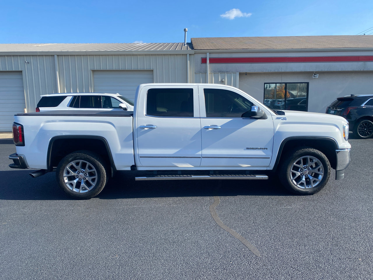 Used 2018 GMC Sierra 1500 SLT image 4