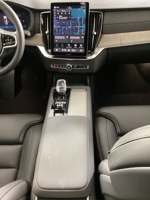 New 2026 Volvo XC90 B6 Ultra w/ Protection Package image 22
