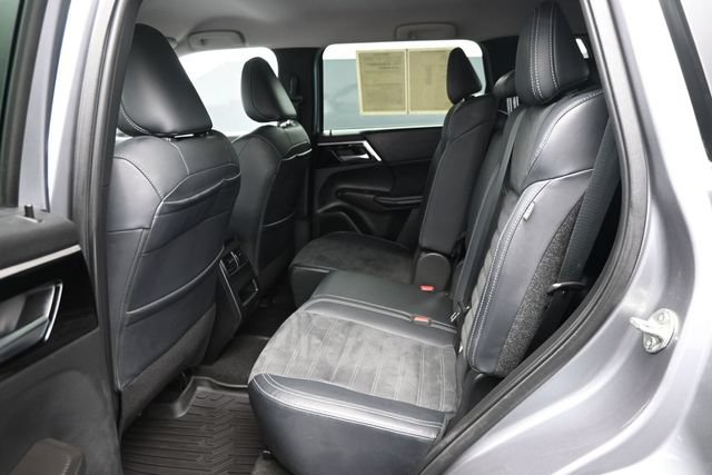 Used 2022 Mitsubishi Outlander SE AWD/4WD image 9