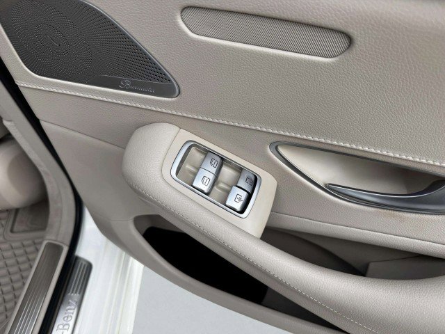 Used 2017 Mercedes-Benz S 550 Sedan image 48