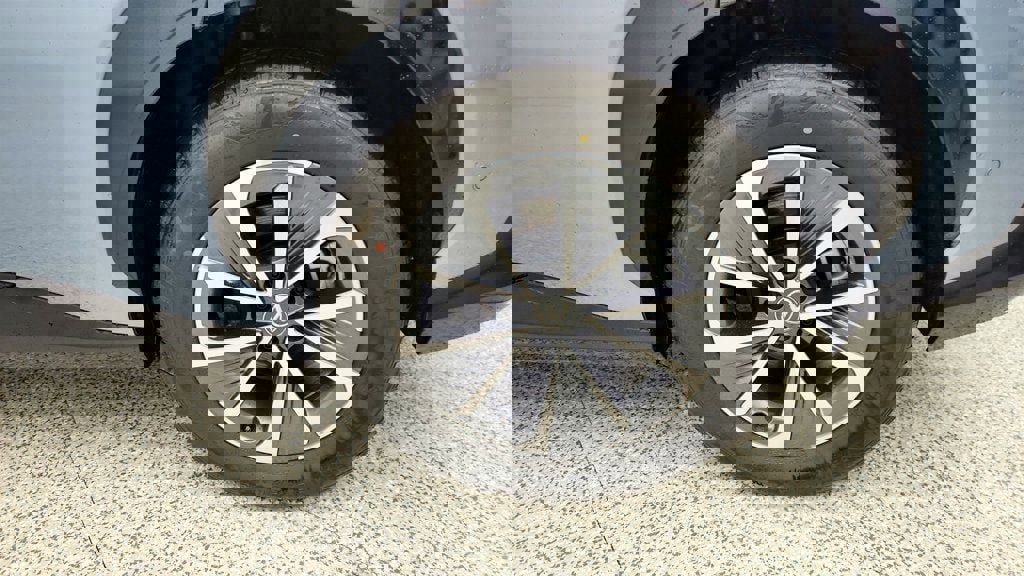 Used 2023 Lexus RZ 450e Premium w/ Technology Package image 9