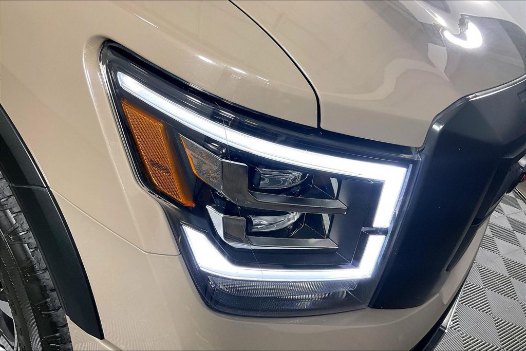 Used 2024 Nissan Titan PRO-4X w/ Off Road Protection Package AWD/4WD image 36