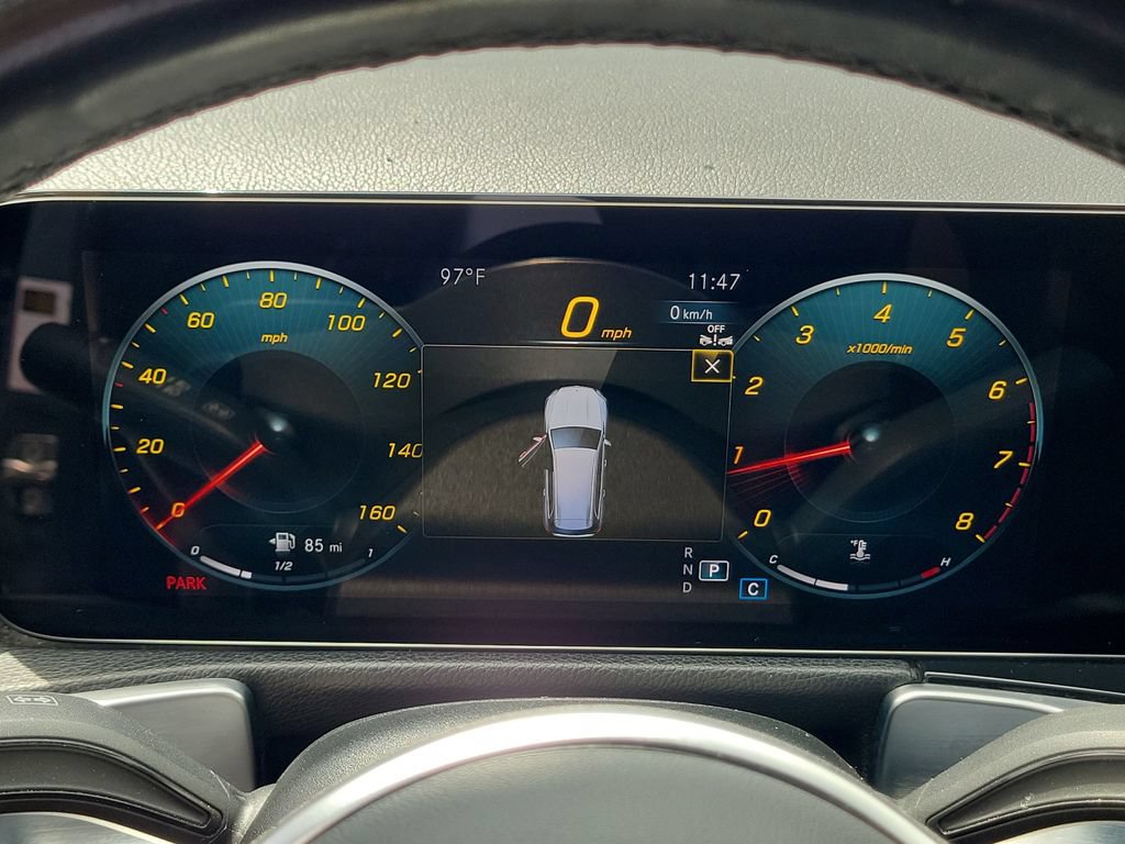 Used 2023 Mercedes-Benz GLB 250 4MATIC w/ Premium Package image 26