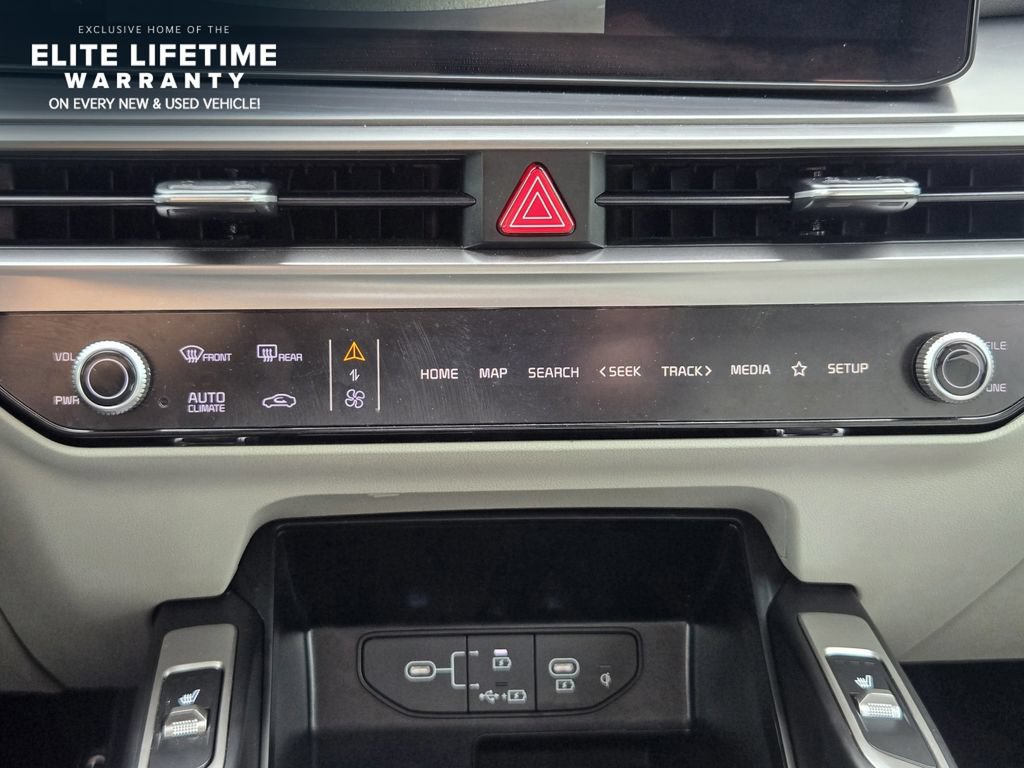 Certified 2025 Kia Sorento EX FWD image 17