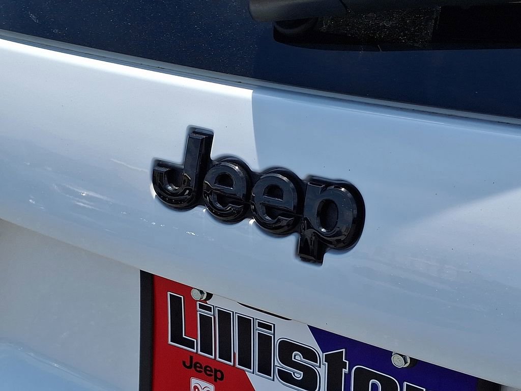 Used 2022 Jeep Cherokee Latitude w/ Sun & Sound Group AWD/4WD image 31