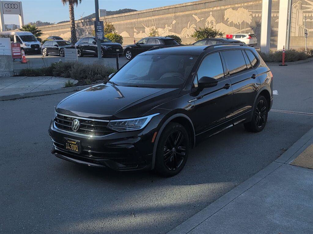 Used 2022 Volkswagen Tiguan SE R-Line