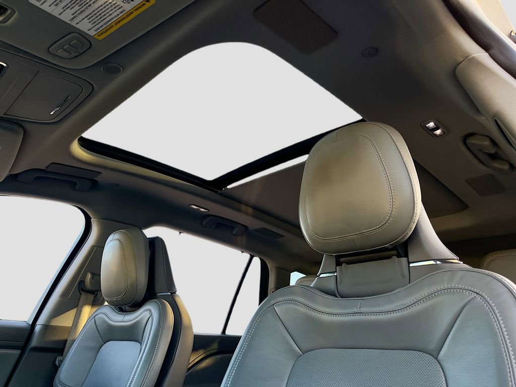 Used 2020 Lincoln Aviator Reserve w/ Equipment Group 202A image 22