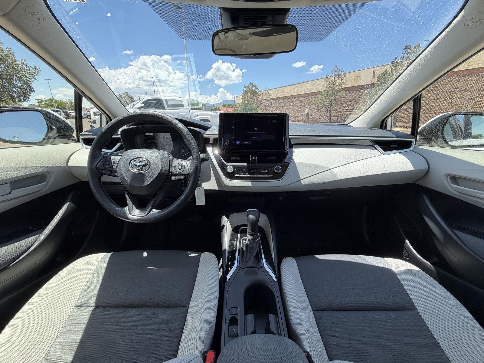 Used 2025 Toyota Corolla LE FWD image 22