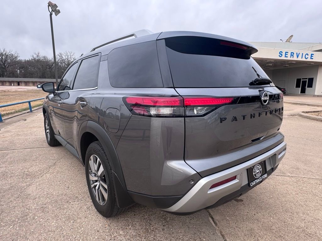 Used 2023 Nissan Pathfinder SL w/ Lighting Package (N92) image 3