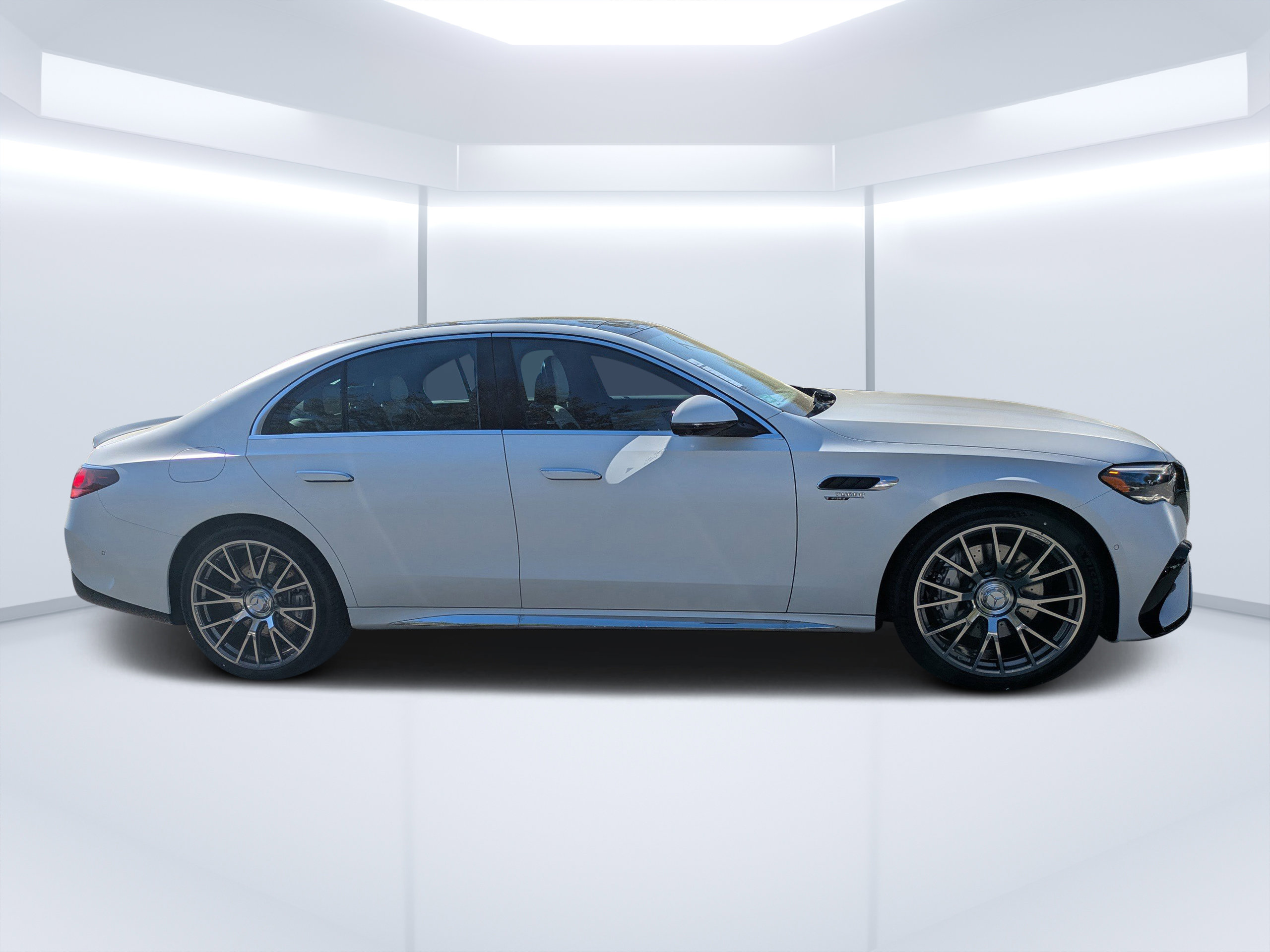 New 2026 Mercedes-Benz E 53 AMG e 4MATIC Sedan image 5