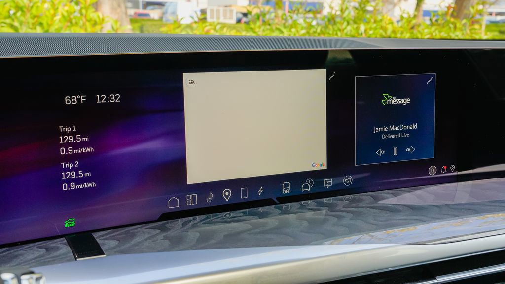 New 2025 Cadillac Escalade IQ Luxury 2 image 21