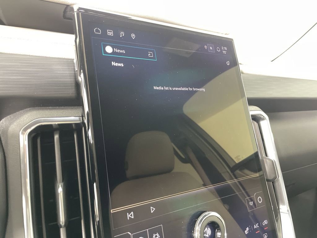 New 2025 GMC Acadia Elevation image 13