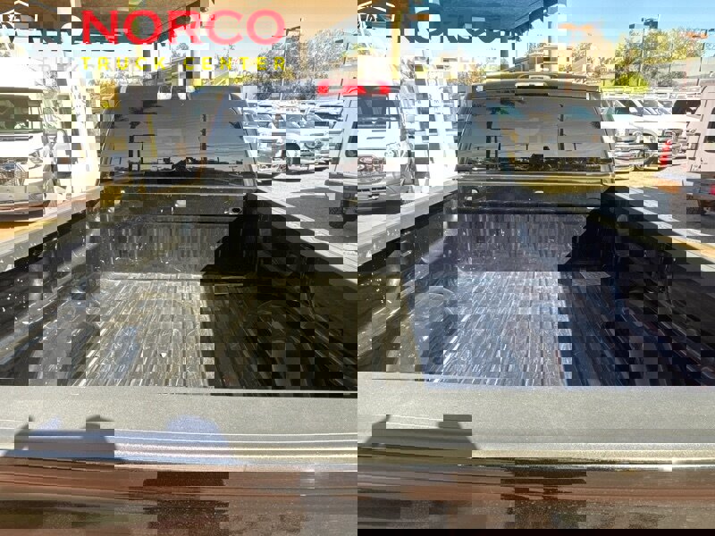 Used 2018 Chevrolet Silverado 1500 Custom image 7