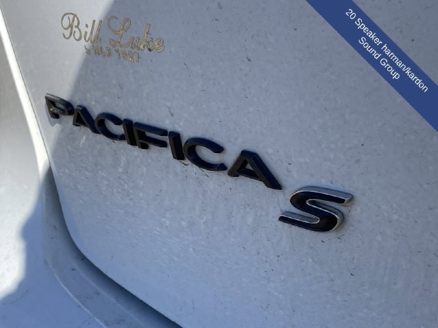 Used 2020 Chrysler Pacifica Touring-L Plus FWD image 8