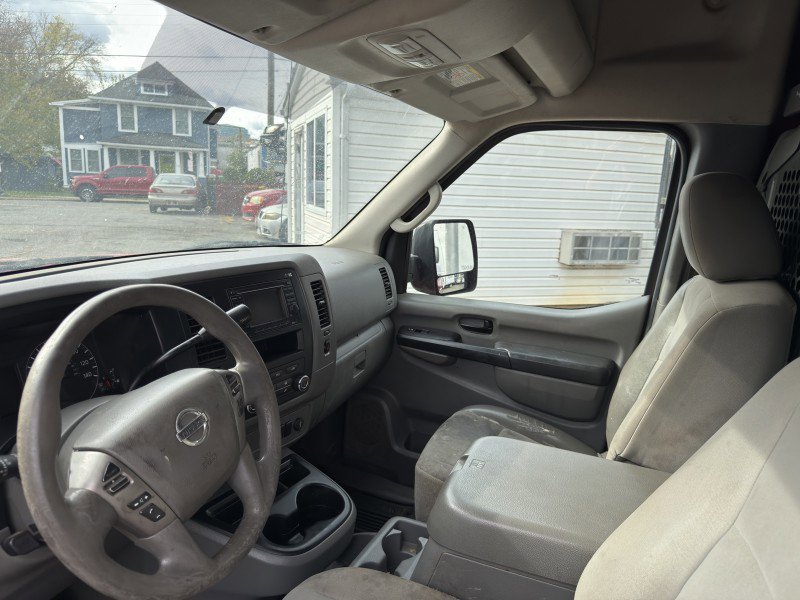 Used 2012 Nissan NV 2500 SV w/ Technology Pkg image 9