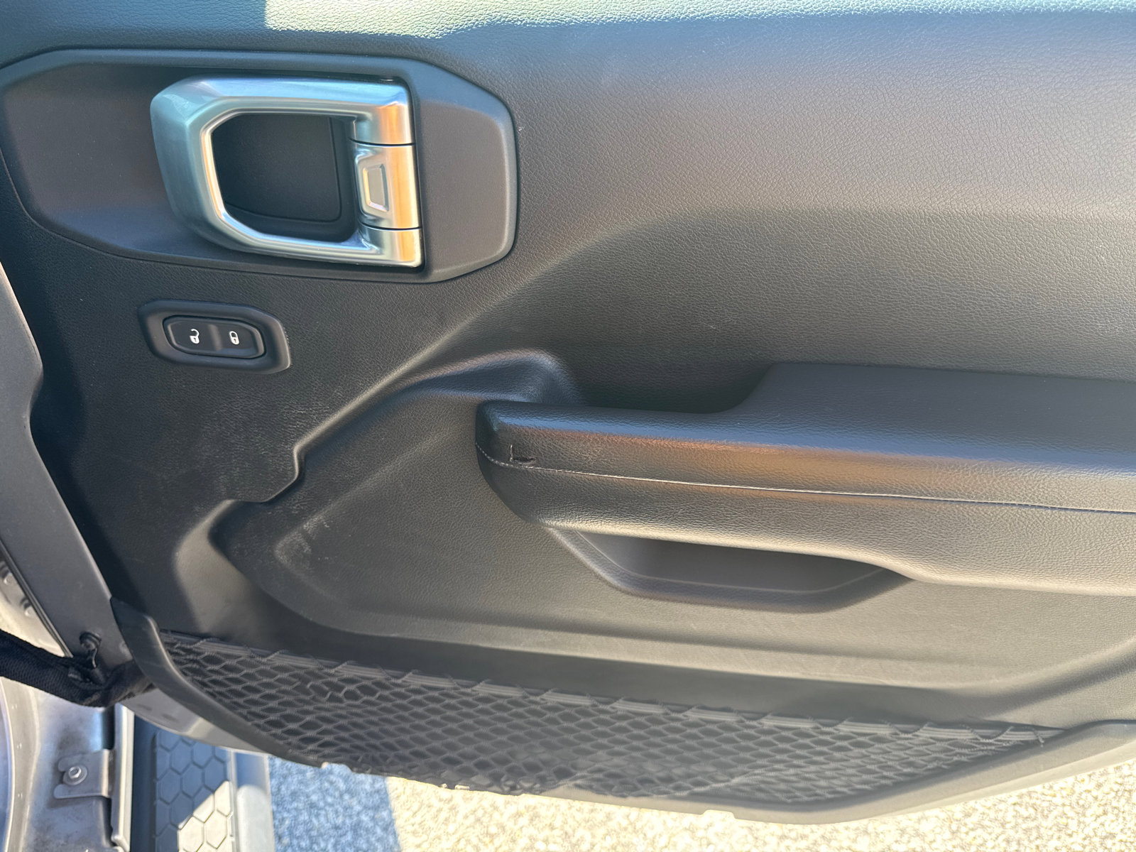 Used 2019 Jeep Wrangler Sport image 14