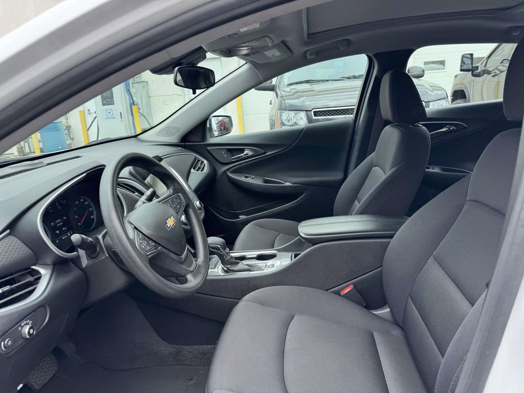 Used 2024 Chevrolet Malibu LT FWD image 13