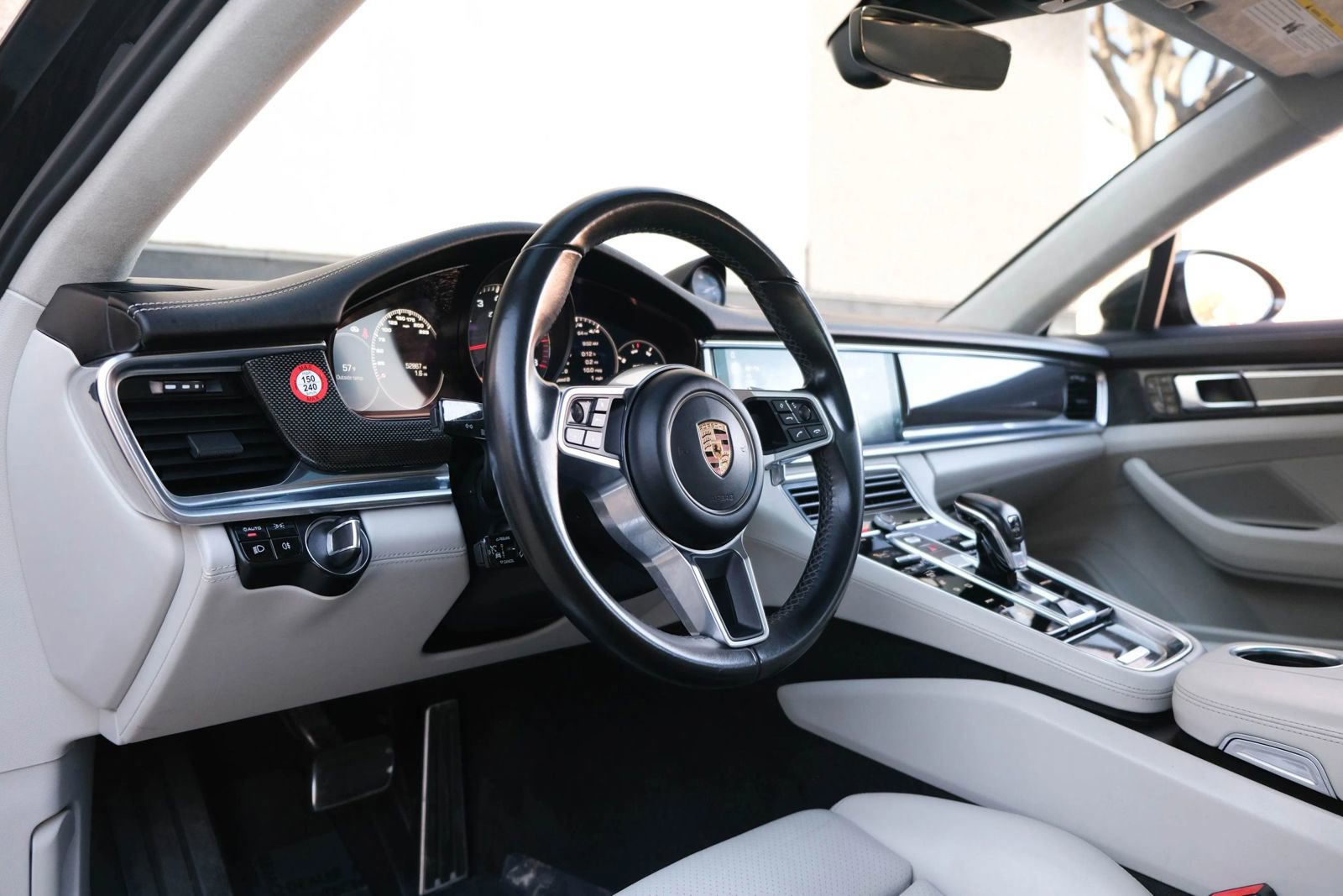Used 2017 Porsche Panamera Turbo w/ Carbon Fiber Interior Package image 19