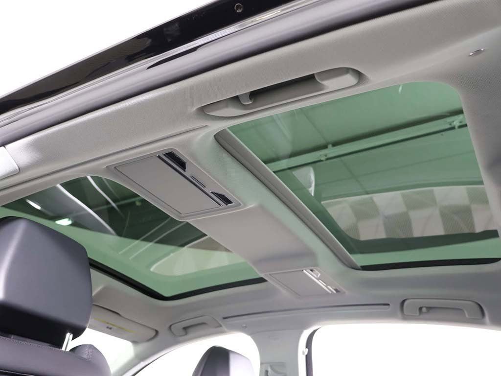 Used 2023 Audi S8 w/ S8 Black Optic Plus Package image 22