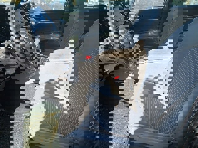 Used 2022 Toyota Camry SE image 4